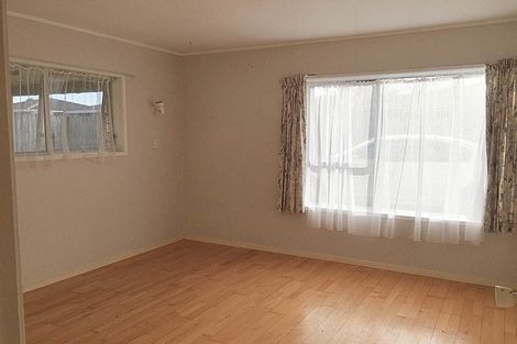 Photo of property in 2/11 Rapallo Place, Farm Cove, Auckland, 2012