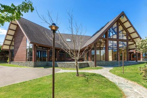 Photo of property in 132 Milne Drive, Paraparaumu, 5032