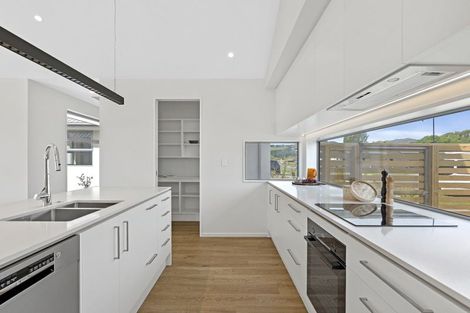 Photo of property in 39 River Stone Drive, Halswell, Christchurch, 8025