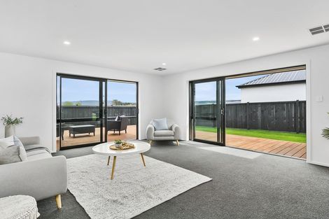 Photo of property in 141 Wingatui Road, Mosgiel, 9024