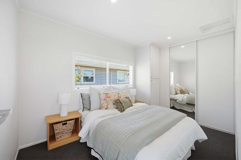 Photo of property in 1/22 Rothesay Bay Road, Rothesay Bay, Auckland, 0630
