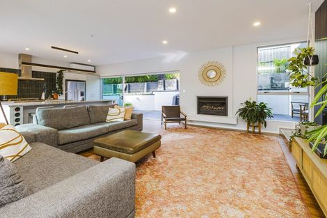 Photo of property in 316 Hill Road, The Gardens, Auckland, 2105