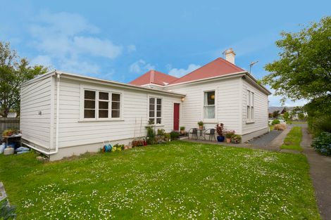Photo of property in 23 Royal Crescent, Saint Kilda, Dunedin, 9012