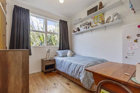 Photo of property in 1/615 Swanson Road, Swanson, Auckland, 0612