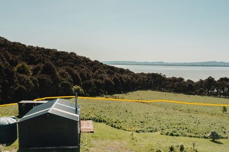 Photo of property in 1740b Western Lake Road, Western Lake, Featherston, 5773