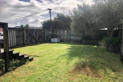 Photo of property in 2/81a Salisbury Road, Birkdale, Auckland, 0626