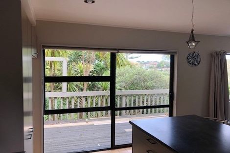 Photo of property in 1/42 Woodlands Crescent, Browns Bay, Auckland, 0630