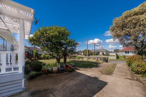 Photo of property in 37 Antrim Crescent, Otara, Auckland, 2023