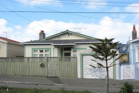 Photo of property in 91 Ross Street, Lyall Bay, Wellington, 6022