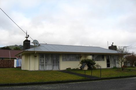 Photo of property in 7-9 Don Street, Reefton, 7830