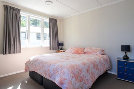Photo of property in 9 Greer Crescent, Tawa, Wellington, 5028
