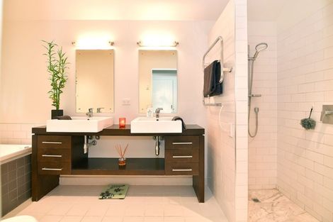 Photo of property in 35 Landvale Court, Browns Bay, Auckland, 0630