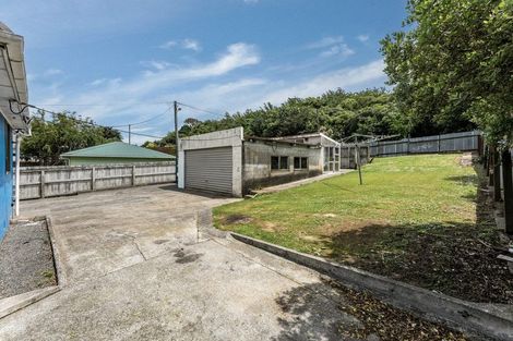 Photo of property in 15 Maher Place, Ranui, Porirua, 5024