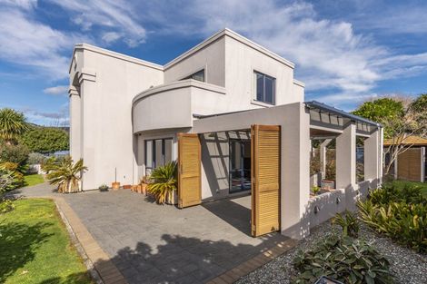 Photo of property in 87 Milne Drive, Paraparaumu, 5032