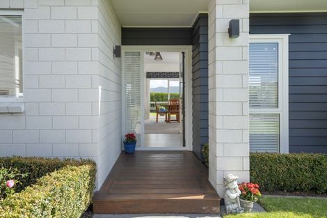 Photo of property in 5 Holyoake Terrace, Omokoroa, 3114