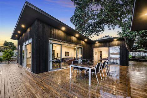 Photo of property in 12b Chapman Road, Te Atatu Peninsula, Auckland, 0610