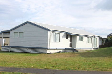 Photo of property in 40 Jubilee Drive, Pauanui, Hikuai, 3579