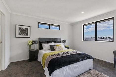 Photo of property in 34 Twin Parks Rise, Papakura, 2110