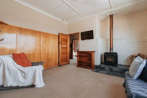 Photo of property in 9 Essex Street, Balclutha, 9230