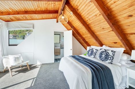 Photo of property in 46 De Luen Avenue, Tindalls Beach, Whangaparaoa, 0930