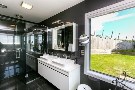 Photo of property in 592a Frankley Road, Hurworth, New Plymouth, 4371