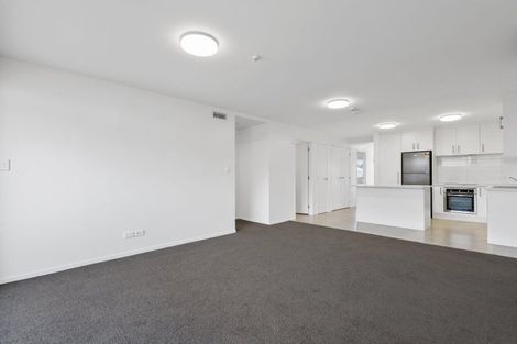 Photo of property in 1/4045f Great North Road, Glen Eden, Auckland, 0602