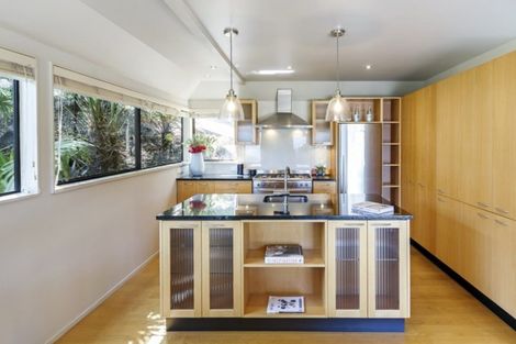 Photo of property in 30 Whitby Road, Britannia Heights, Nelson, 7010