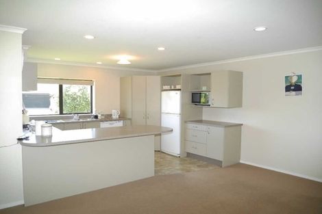 Photo of property in 4 Monarch Place, Paraparaumu Beach, Paraparaumu, 5032