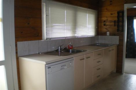 Photo of property in 32a Andrew Road, Howick, Auckland, 2010