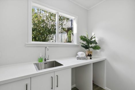 Photo of property in 3 Grenfell Drive, Karori, Wellington, 6012