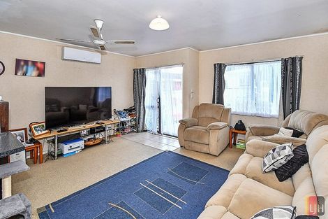 Photo of property in 2/12 Nelson Street, Papakura, 2110