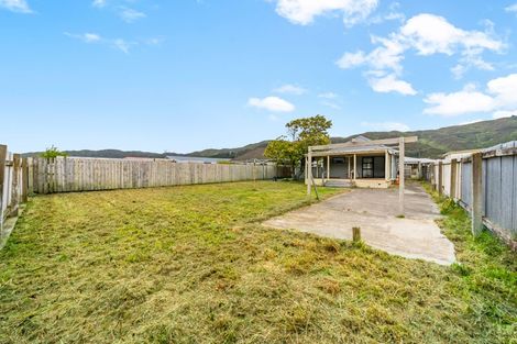 Photo of property in 43 Donnelley Drive, Wainuiomata, Lower Hutt, 5014