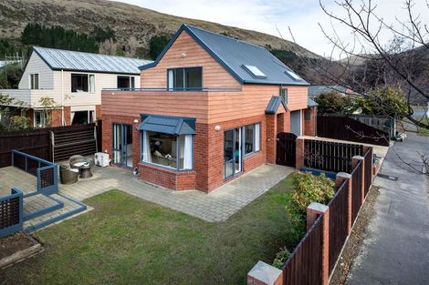 Photo of property in 33a Van Asch Street, Sumner, Christchurch, 8081