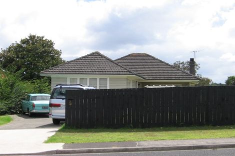 Photo of property in 5a Marsh Avenue, Forrest Hill, Auckland, 0620