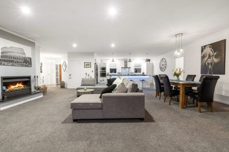 Photo of property in 939 Kahikatea Flat Road, Waitoki, Kaukapakapa, 0871