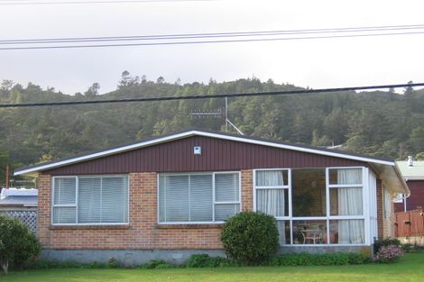 Photo of property in 301 Stokes Valley Road, Stokes Valley, Lower Hutt, 5019