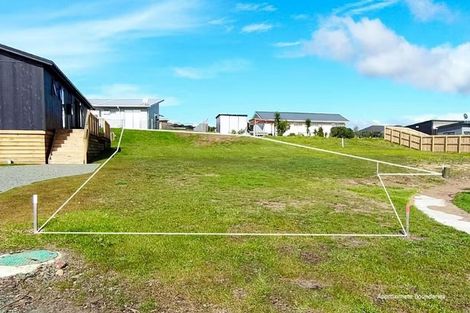 Photo of property in 46 Marram Place, Mangawhai Heads, Mangawhai, 0505
