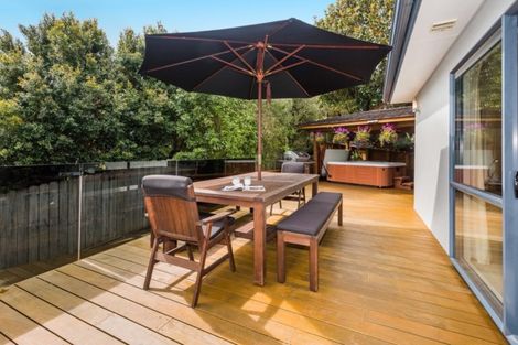 Photo of property in 5 Maidstone Place, Oteha, Auckland, 0632