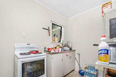 Photo of property in 1/9 Maplesden Drive, Clendon Park, Auckland, 2103