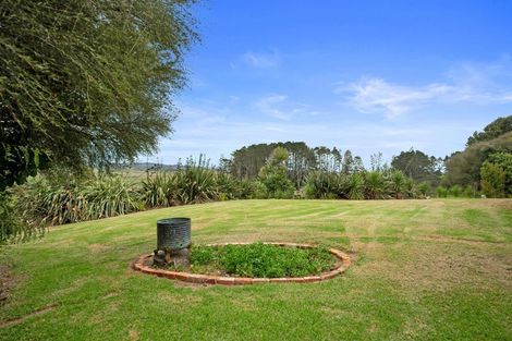 Photo of property in 376 Mangakura Road, Helensville, 0875