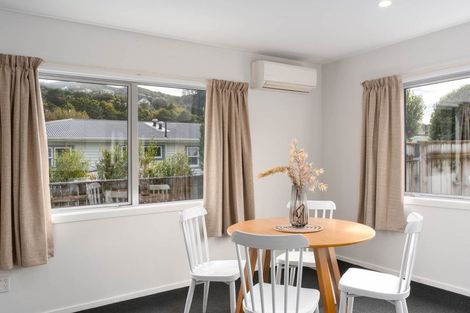 Photo of property in 7b Mclellan Street, Tawa, Wellington, 5028