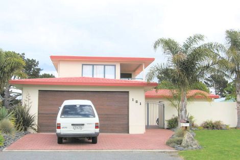 Photo of property in 121 Bellona Road, Whangamata, 3620