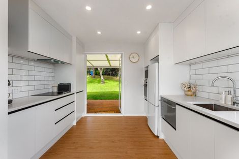 Photo of property in 2/19 Bishopgate Street, Birkdale, Auckland, 0626