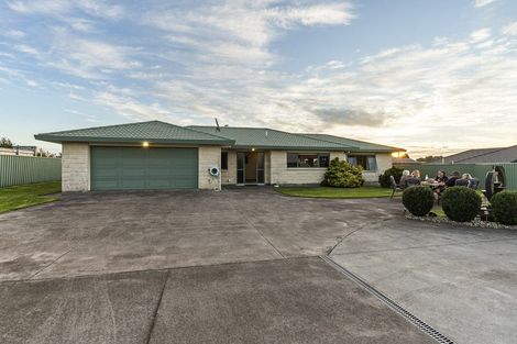 Photo of property in 11 Desmond Place, Bell Block, New Plymouth, 4312