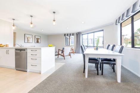 Photo of property in 9 Brian Cowley Place, Tuakau, 2121