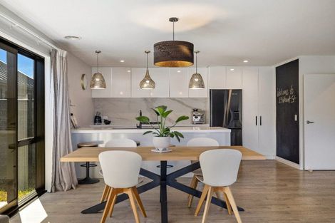 Photo of property in 13 Wheat Street, Jacks Point, Queenstown, 9371