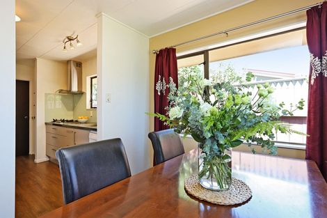 Photo of property in 14 Gilmour Place, Taradale, Napier, 4112