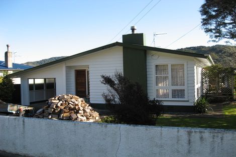 Photo of property in 11 Bull Avenue, Wainuiomata, Lower Hutt, 5014