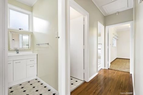 Photo of property in 23 Makara Road, Karori, Wellington, 6012