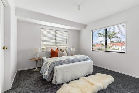 Photo of property in 1/62 Simmental Crescent, Somerville, Auckland, 2014